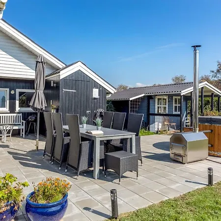 Hébergement de vacances Gudmundine - 350m To The Fjord By Interhome