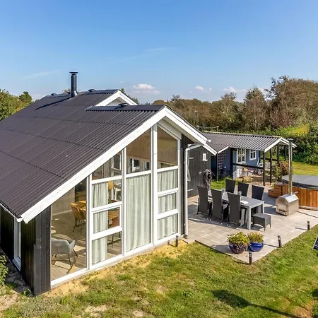 Gudmundine - 350m To The Fjord By Interhome *